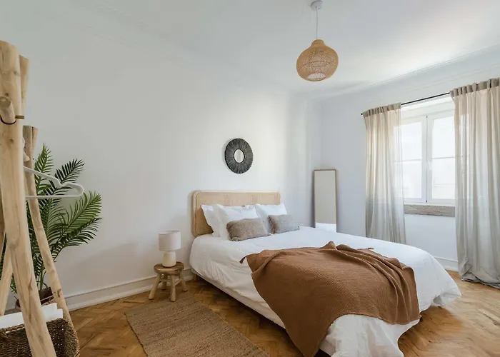 Typical 2br In Campolide Apartment Lissabon