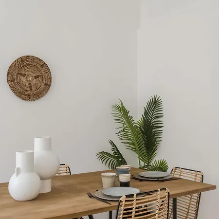 Typical 2br In Campolide Apartamento