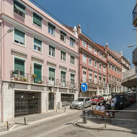 Typical 2br In Campolide