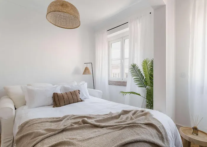 Typical 2br In Campolide Lisboa