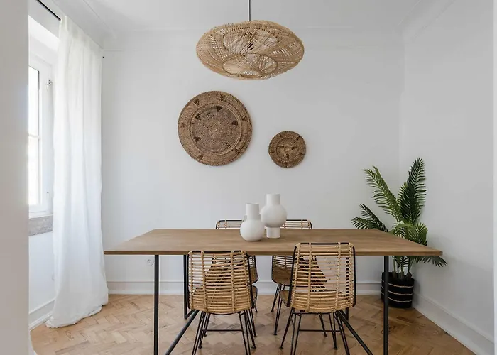 Typical 2br In Campolide Apartman Lisboa